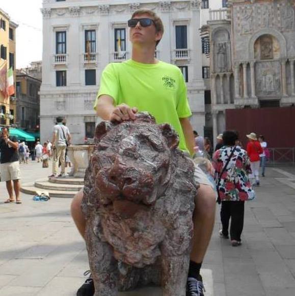 Profile Picture of Ricky Rozzaye (@iplaysports92) on Poshmark