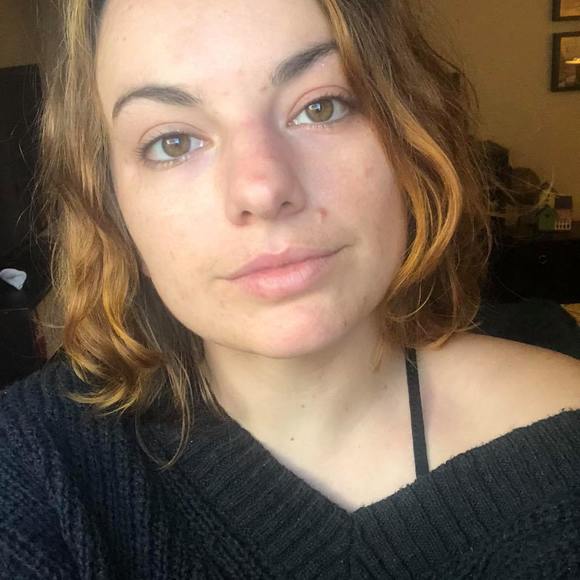 Profile Picture of Katlyn Bramblett (@katbramblett) on Poshmark