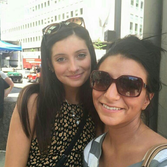 Profile Picture of Phoebe Parker (@febe13) on Poshmark