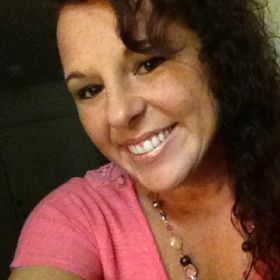 Profile Picture of Danielle Woolard (@daniv1975) on Pinterest