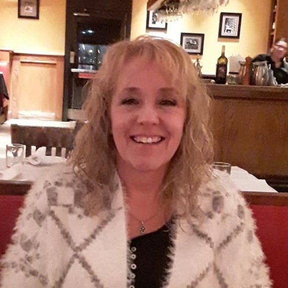 Profile Picture of Donna Eidsness (@dcrafti1) on Poshmark