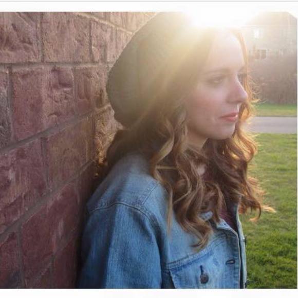 Profile Picture of Amanda Fournier (@amandafournier) on Poshmark