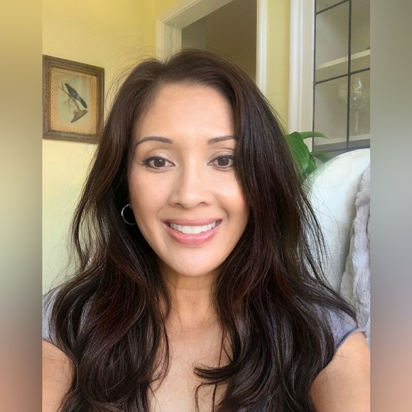 Profile Picture of Karen Granados (@karengra) on Poshmark