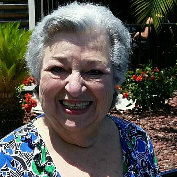 Profile Picture of Barbara Lima (@bjl17) on Poshmark