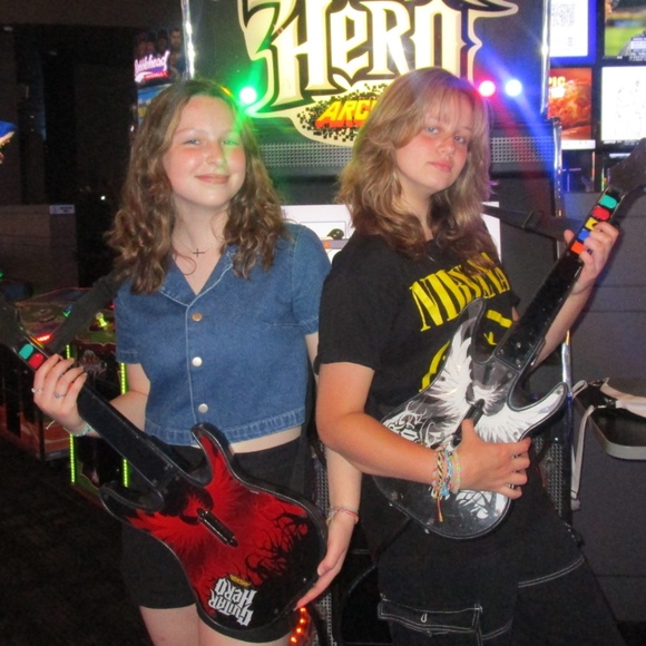 Profile Picture of Mayzie Pugsley (@maeziepugsley) on Poshmark