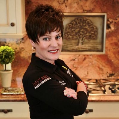 Profile Picture of Laurie Figone (@LaurieFigone) on Twitter