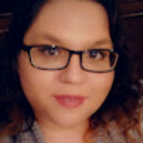 Profile Picture of Brandy Vanderley (@b_vanderley) on Poshmark