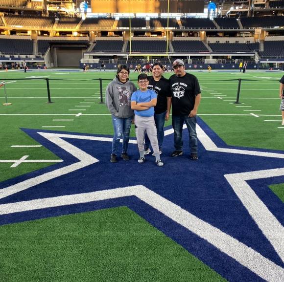 Profile Picture of Victor Chimalhua (@victorchimalhua) on Poshmark