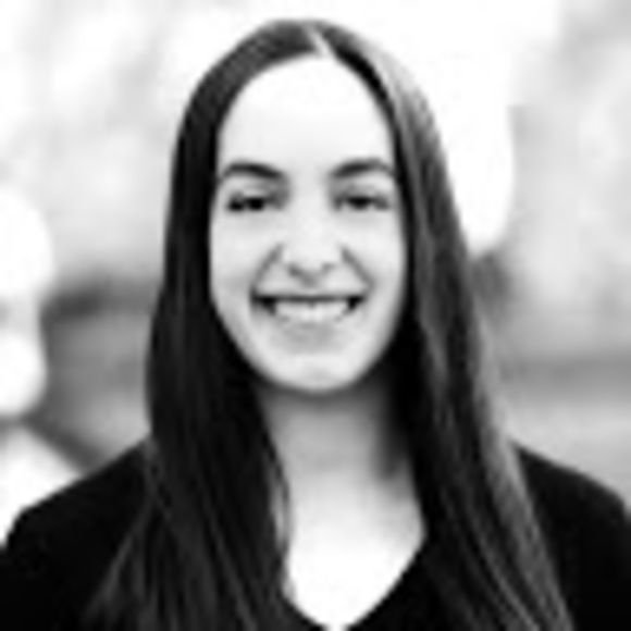 Profile Picture of Rebecca Schmierer (@rhschmierer) on Poshmark