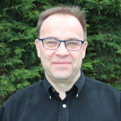 Profile Picture of John McLeod (@bassjohn66) on Twitter