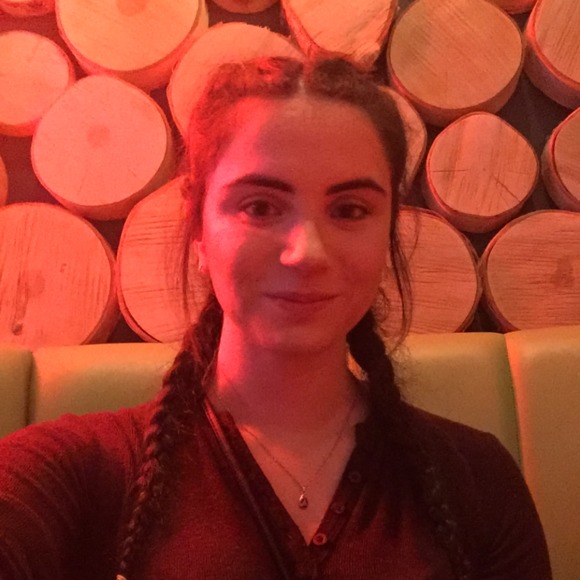 Profile Picture of Claire Cazorla (@claire056) on Poshmark