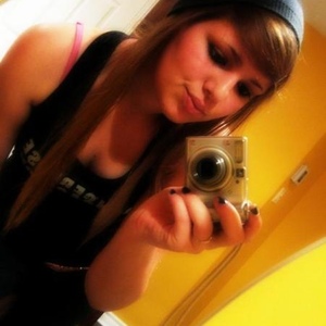 Profile Picture of Claudia Palin (@392694862) on Myspace