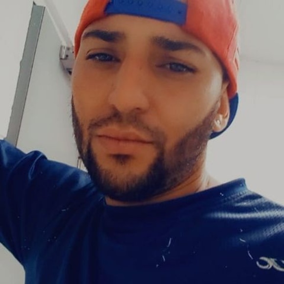 Profile Picture of Felix Ruiz (@yeidenruiz541) on Poshmark