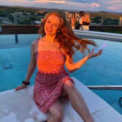 Profile Picture of Hannah  🍋 (@HannahJamesE) on Twitter