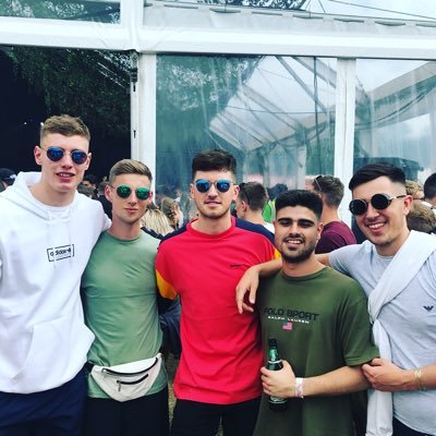 Profile Picture of Chris Tomlinson (@christomlinsonn) on Twitter