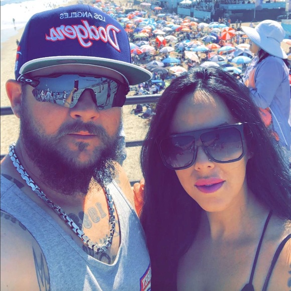 Profile Picture of Mark Crommie (@cromepiece) on Poshmark