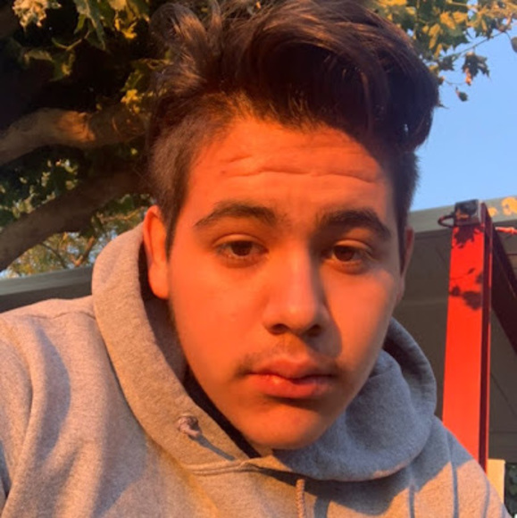 Profile Picture of Luis Ledezma (@luisledezma312) on Poshmark