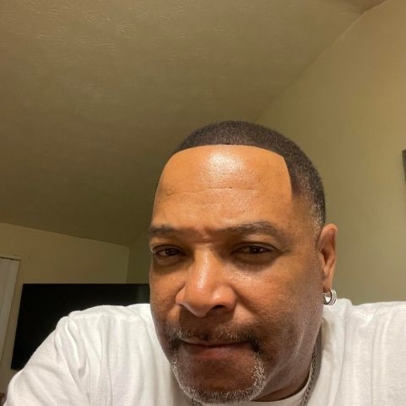 Profile Picture of Darrell Fields (@darrellfield993) on Poshmark