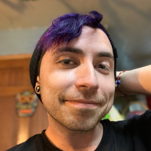 Profile Picture of Matt Gardner (@mattgardner888) on Poshmark