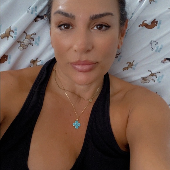 Profile Picture of Hariklia Vasiliadis (@xavasi) on Poshmark