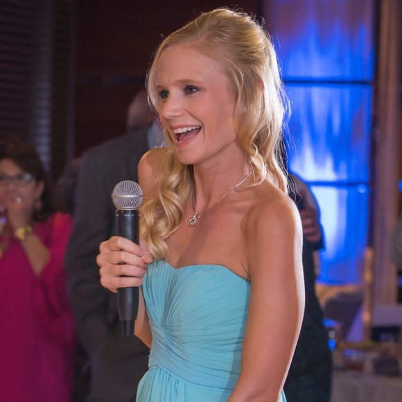 Lindsay Gochnour - Poshmark Profile Picture of Lindsay Gochnour (@lindsaygoch) on Poshmark