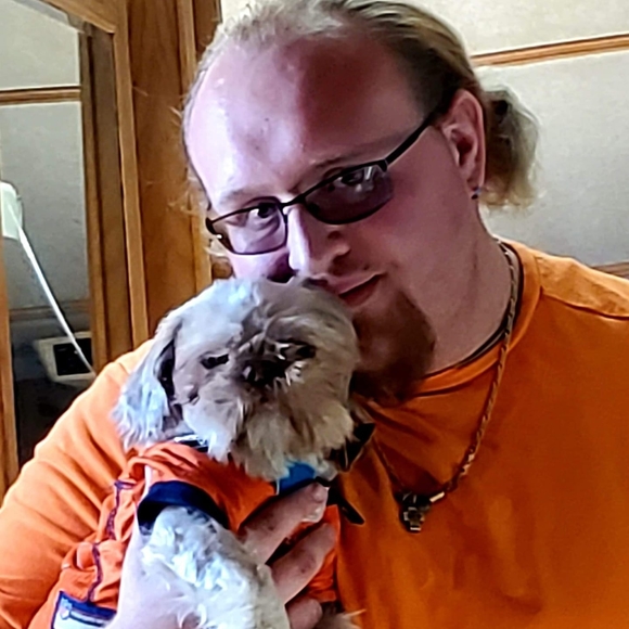 Profile Picture of John Beagley (@johnbeagley91) on Poshmark