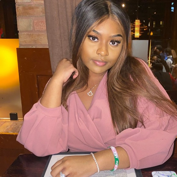 Profile Picture of Jazmyn Johnson (@jjazmyn08) on Poshmark