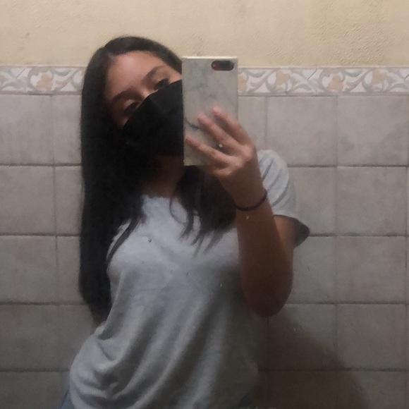 Profile Picture of Joselyn Cabrera (@joselyn_cabrera) on Poshmark