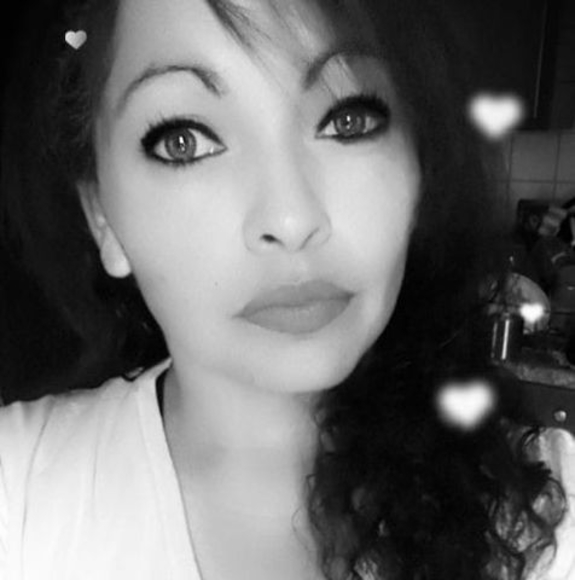 Profile Picture of Sarah Reyna (@sarahreyna2101) on Poshmark