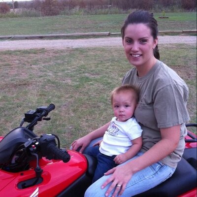 Profile Picture of Emily Higgins (@A_hunters_wife9) on Twitter