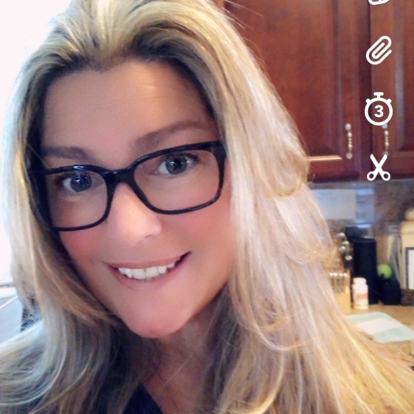 Profile Picture of Marlo Herbick (@mmherbick) on Poshmark