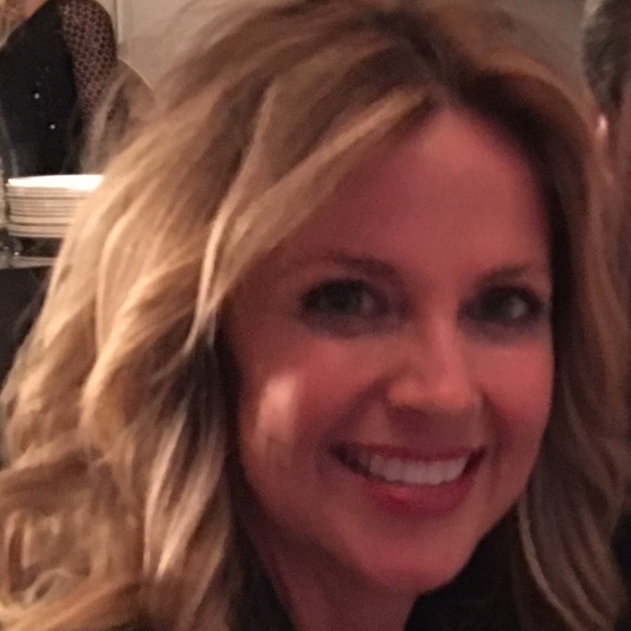 Profile Picture of Lisa Hagler stock (@lhstock12) on Poshmark