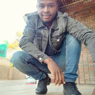 Profile Picture of Dave (@01_08amy) on Twitter