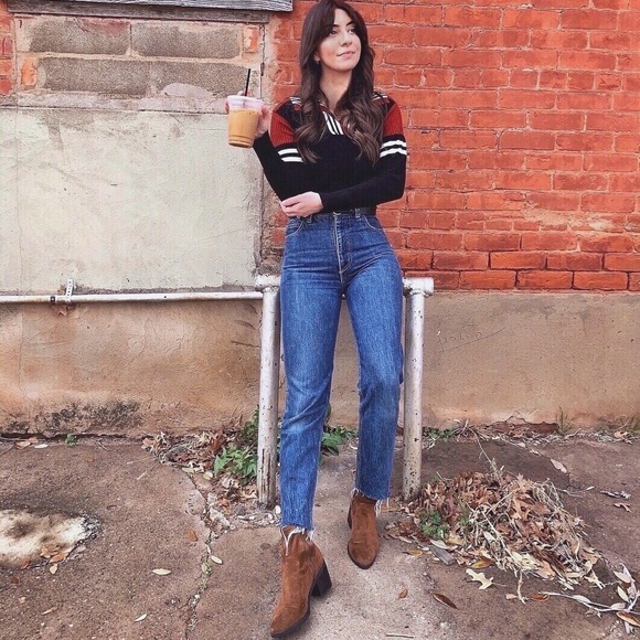 Profile Picture of Allison Canham (@helloalli) on Poshmark