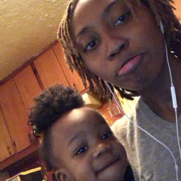 Profile Picture of Chrishandra Perkins (@chrishandrap) on Poshmark