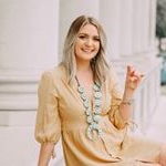 Profile Picture of j. lyn mitchell ➳ (@jlynmitch) on Instagram