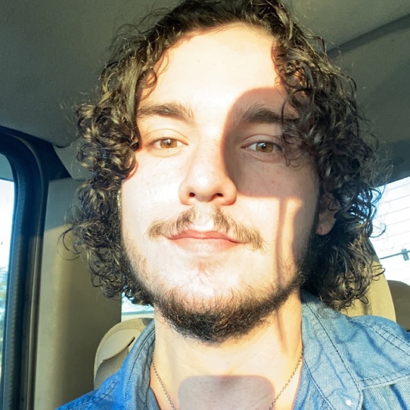 Profile Picture of Mychal Wexler (@mtkmtk227) on Poshmark