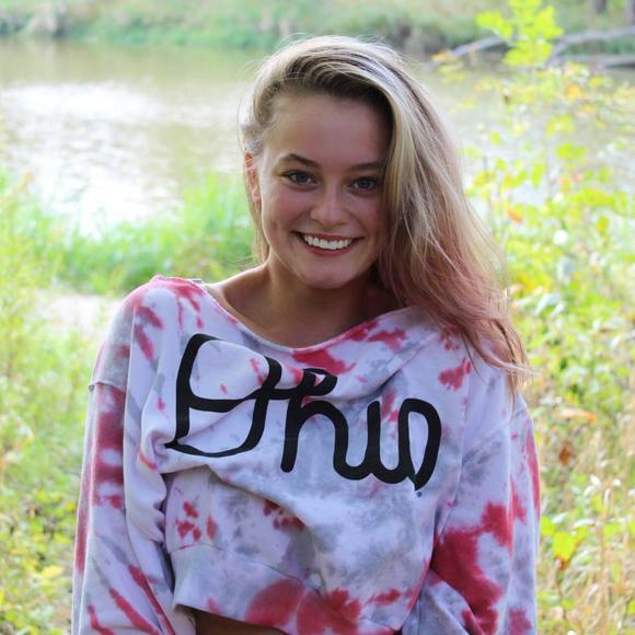 Profile Picture of Nicole Varnedoe (@nicolevarnedoe) on Poshmark