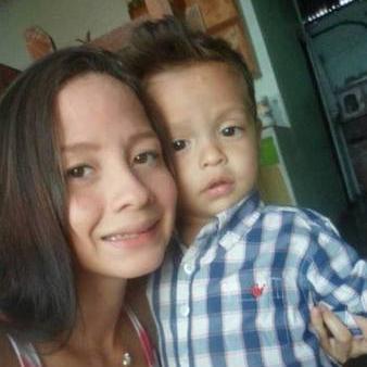 Profile Picture of Hillary Perez ♥ ‏ (@Hillary_santi) on Twitter