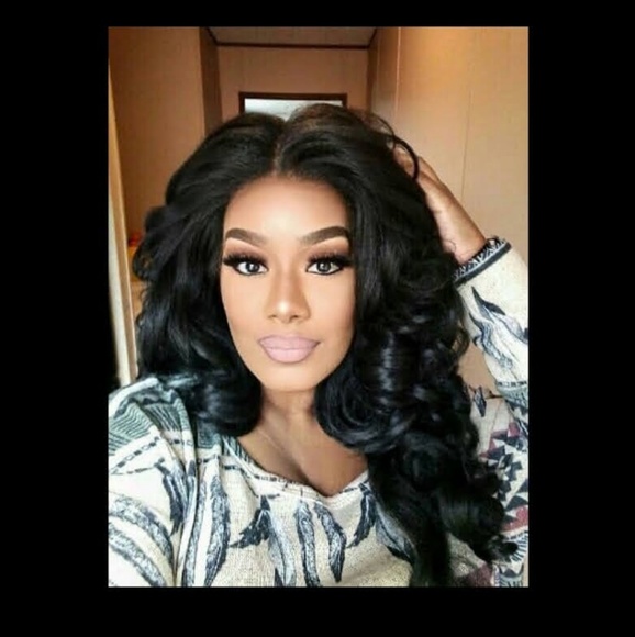 Profile Picture of Melissa Foster (@melissafoster81) on Poshmark