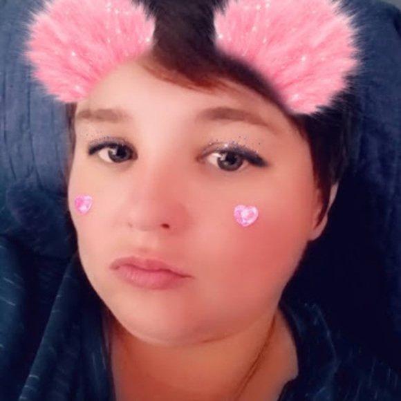 Profile Picture of Mandy Bramlage (@mandybram1988) on Poshmark