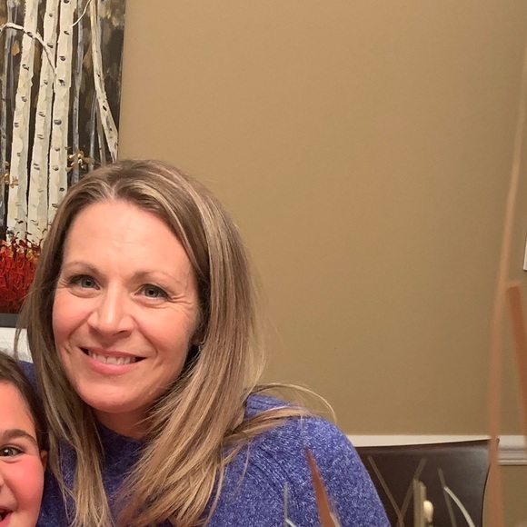 Profile Picture of Jessica Pantalone (@jesspants490) on Poshmark