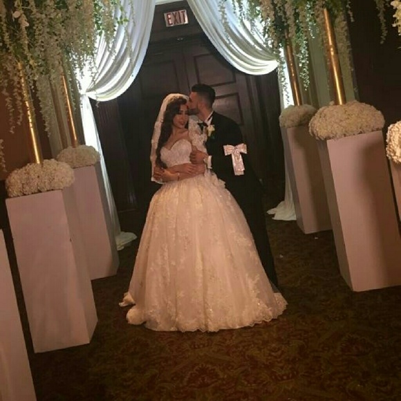 Profile Picture of Sarah Jiddou (@sarah_asmar) on Poshmark