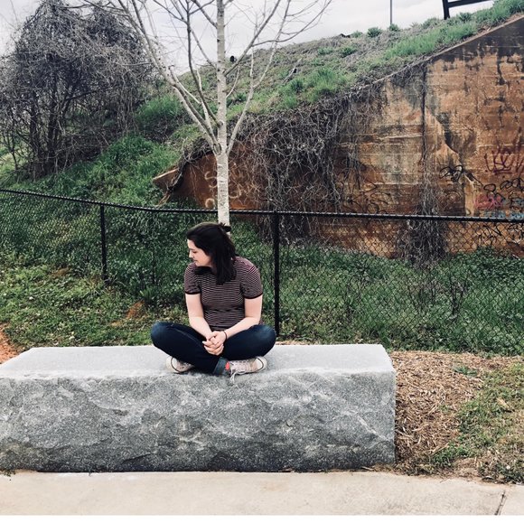 Profile Picture of Ariel Elliott (@arielhe) on Poshmark