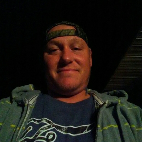 Phil Galentine - Poshmark Profile Picture of Phil Galentine (@pgalentine) on Poshmark