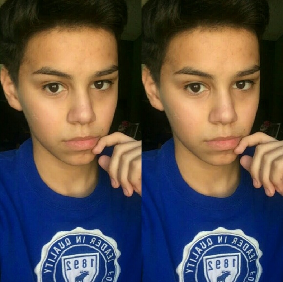 Profile Picture of Ariel Lazo (@ariellaz0) on Poshmark