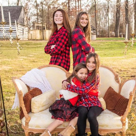 Profile Picture of Stacey Esterly (@esterly05) on Poshmark