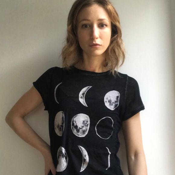 Kristine Divney - Poshmark Profile Picture of Kristine Divney (@wittyrejoinder) on Poshmark