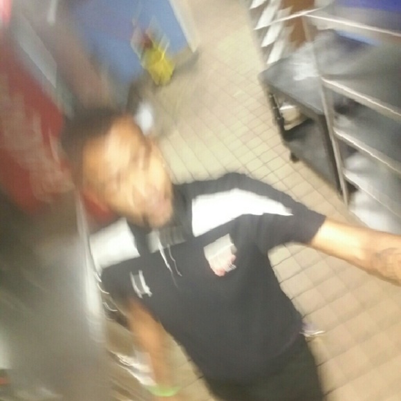 Profile Picture of Antonio Braham (@tones30) on Poshmark