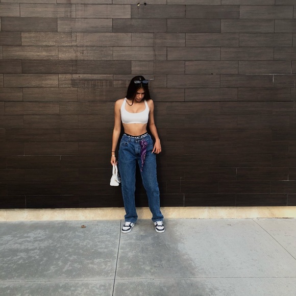 Profile Picture of Heimmy Amesty (@heimmyamesty) on Poshmark